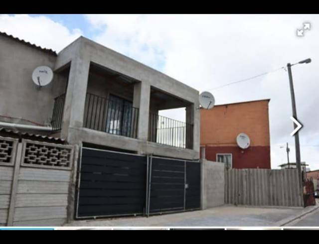 4 BEDROOM HOUSE FOR SALE IN LEIDEN